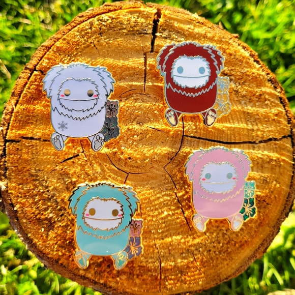 Full Set Squishmallow Enamel Pin Bigfoot - Picture 1 of 5
